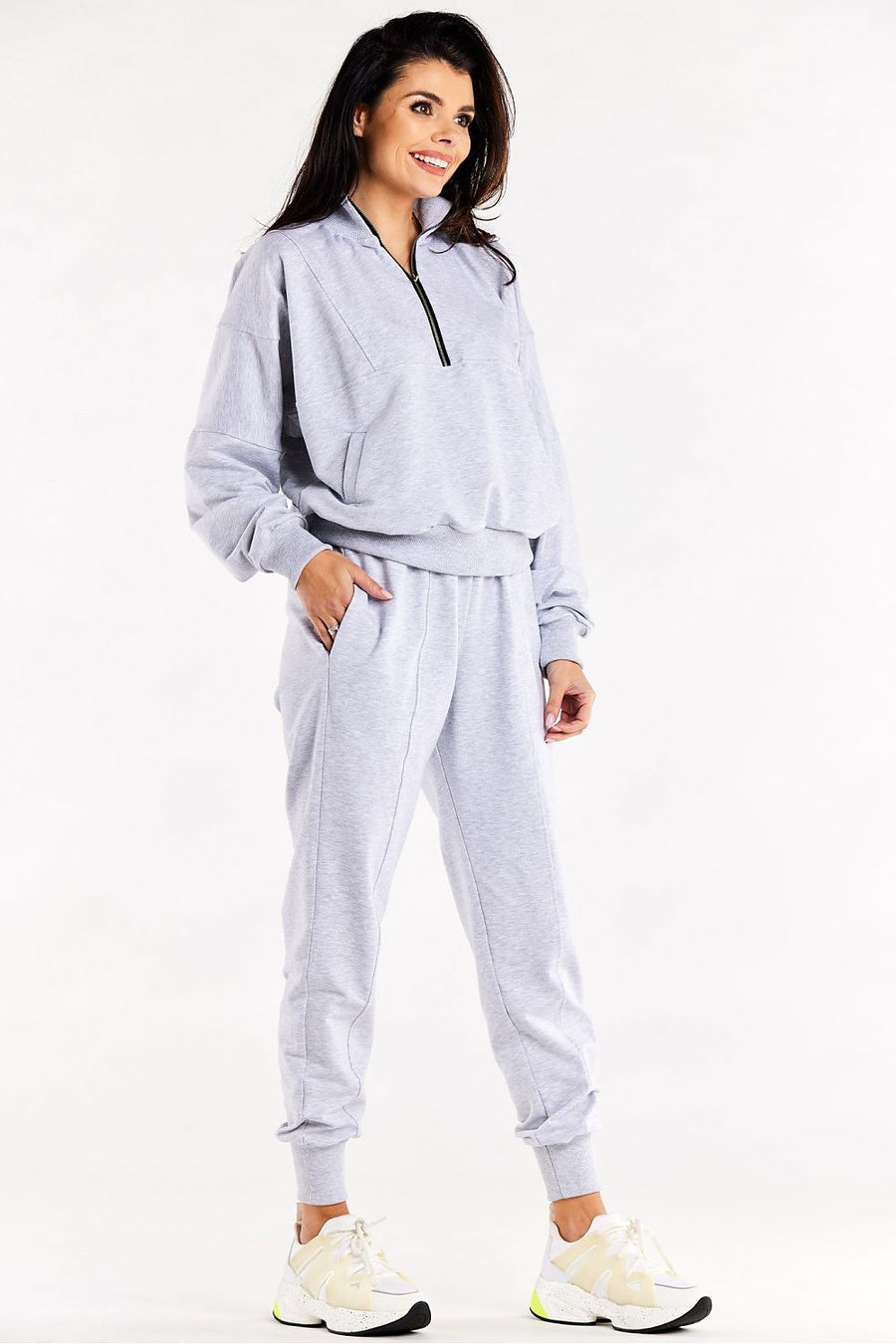  Pantalon survêtement model 188049 Infinite You 