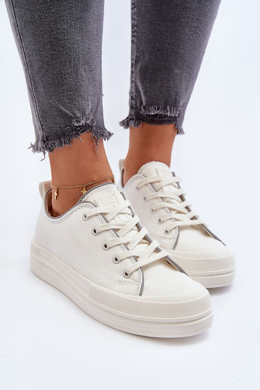  Baskets model 193529 Step in style 