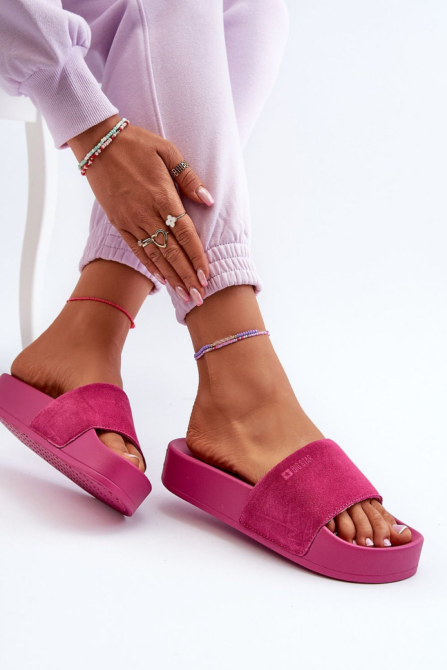  Clacquettes model 195432 Step in style 