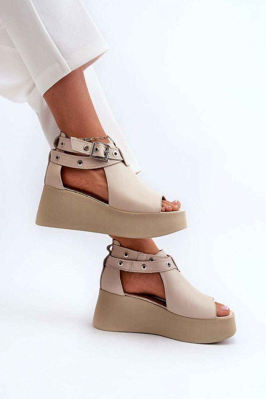 Cothurnes model 196627 Step in style 
