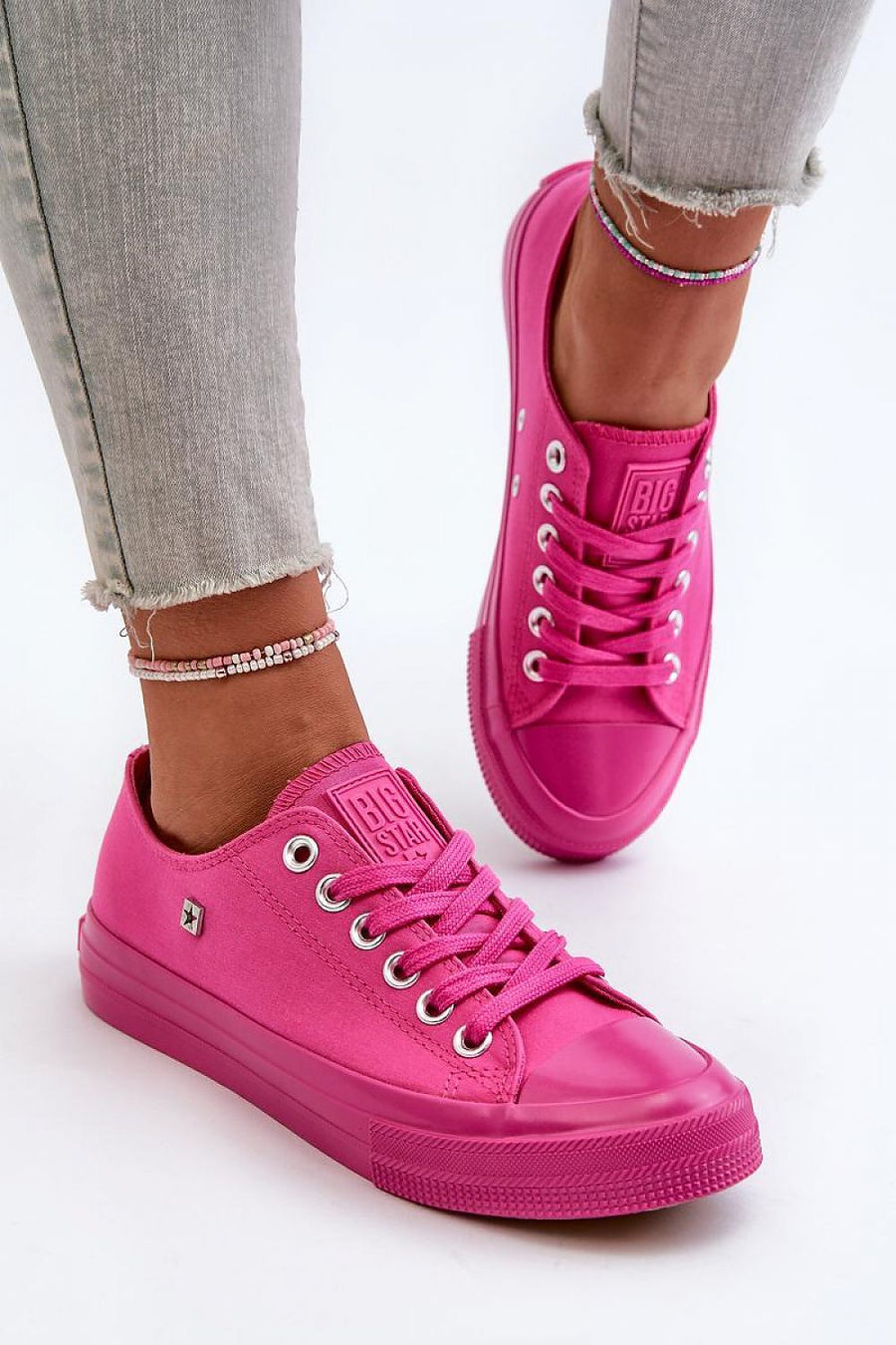  Baskets model 196701 Step in style 