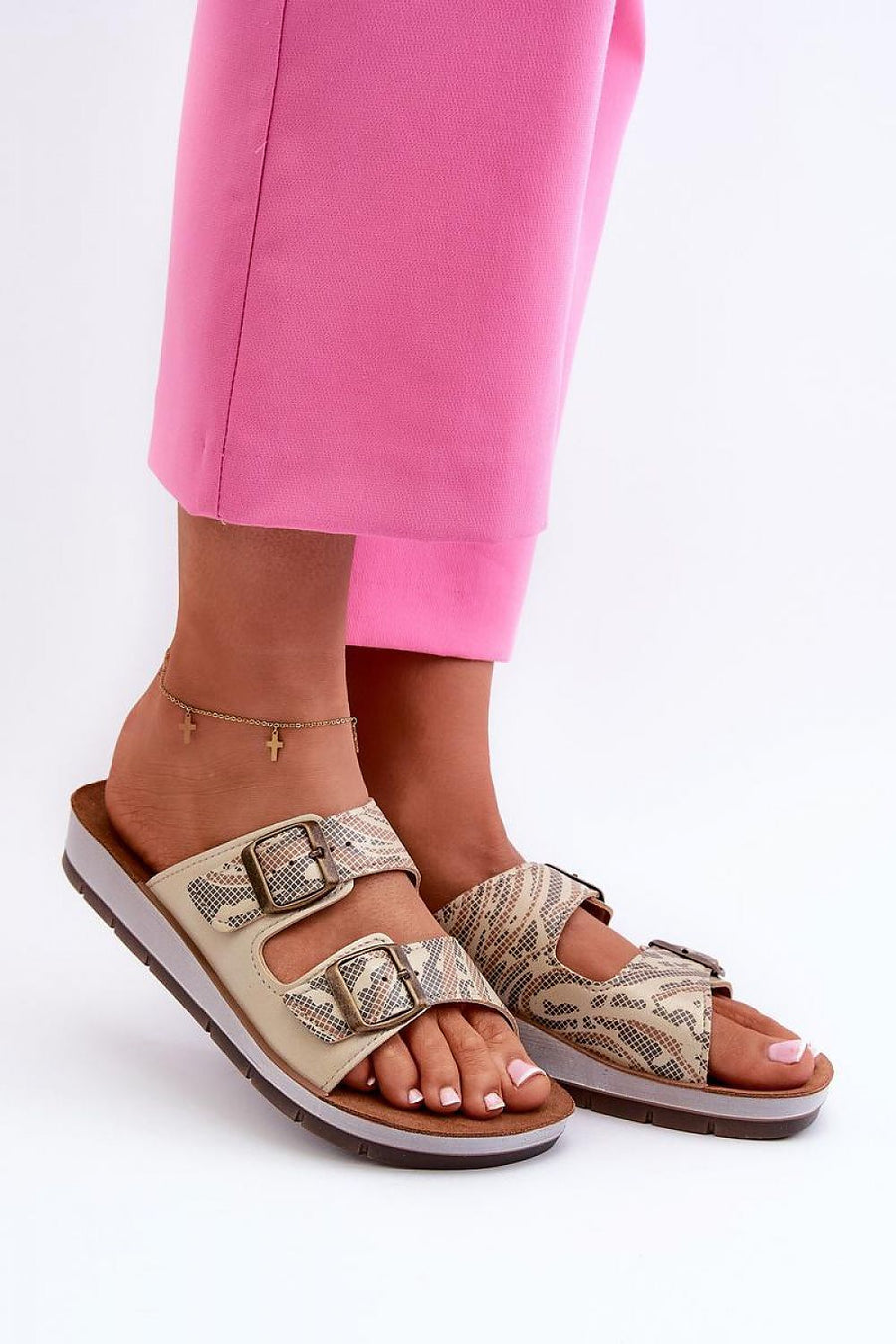  Clacquettes model 198165 Step in style 