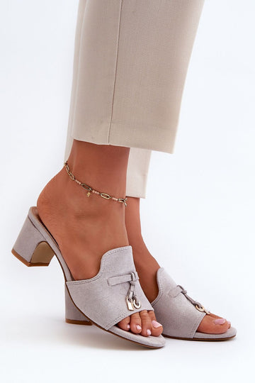  Clacquettes model 198671 Step in style 