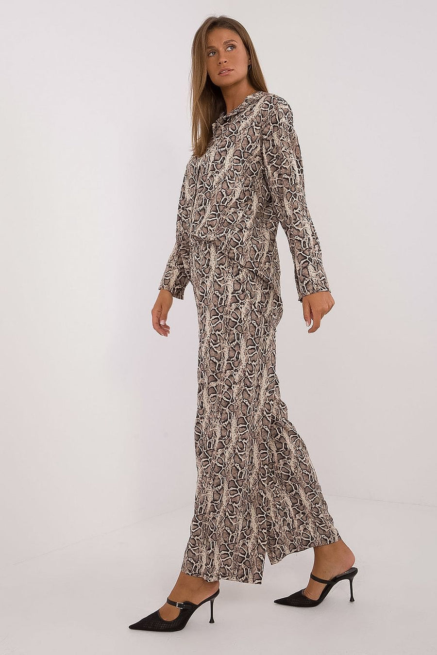  L`ensemble model 199960 Italy Moda 