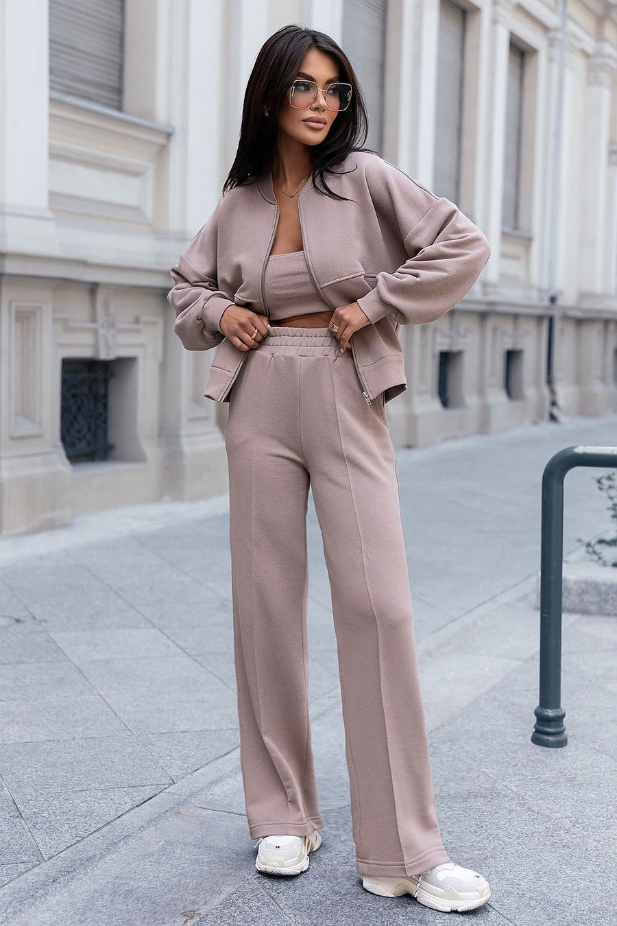  L`ensemble model 201205 IVON 