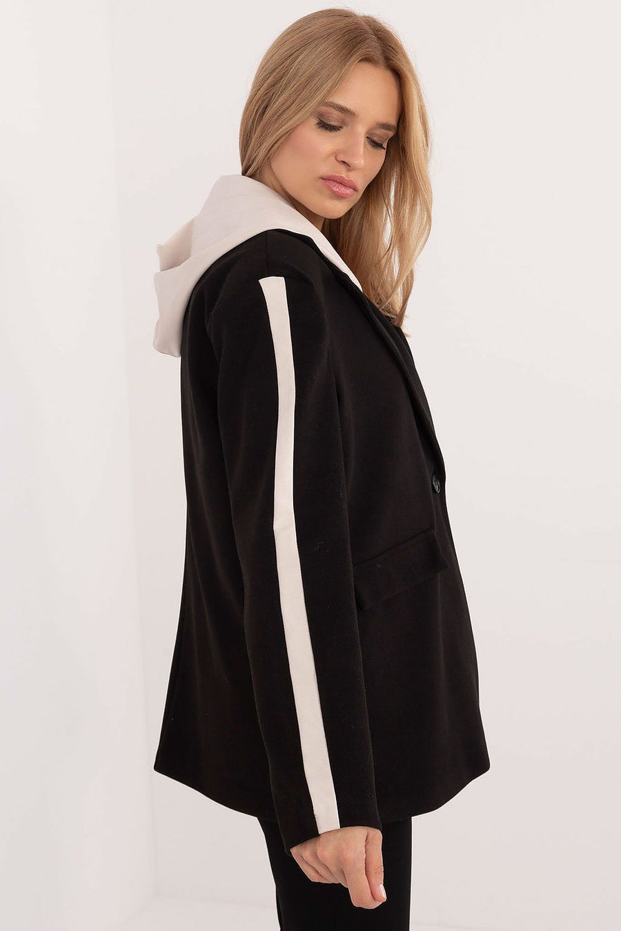  Vest model 202406 Italy Moda 