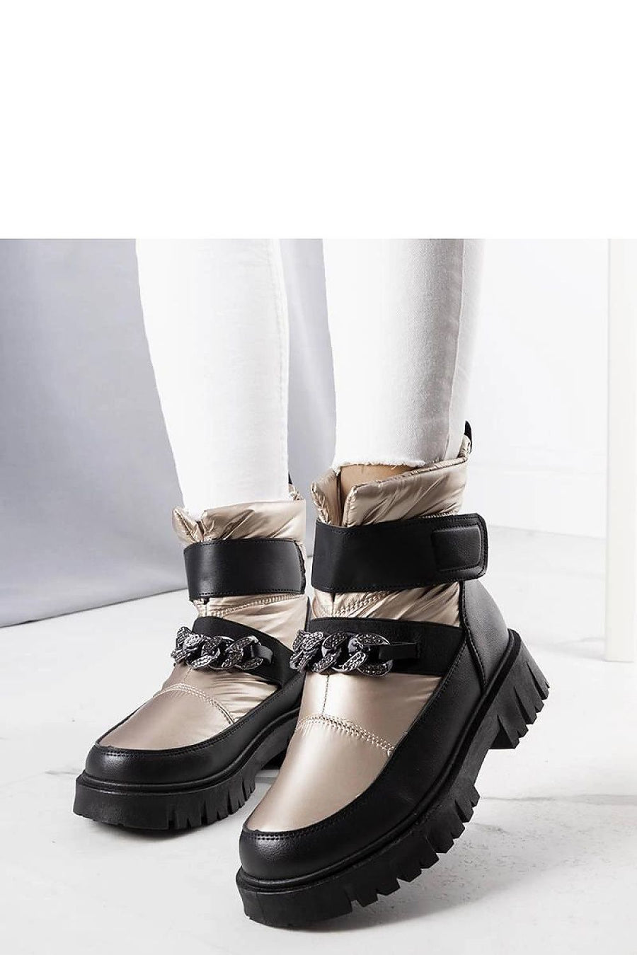  Bottes model 205141 Solea 