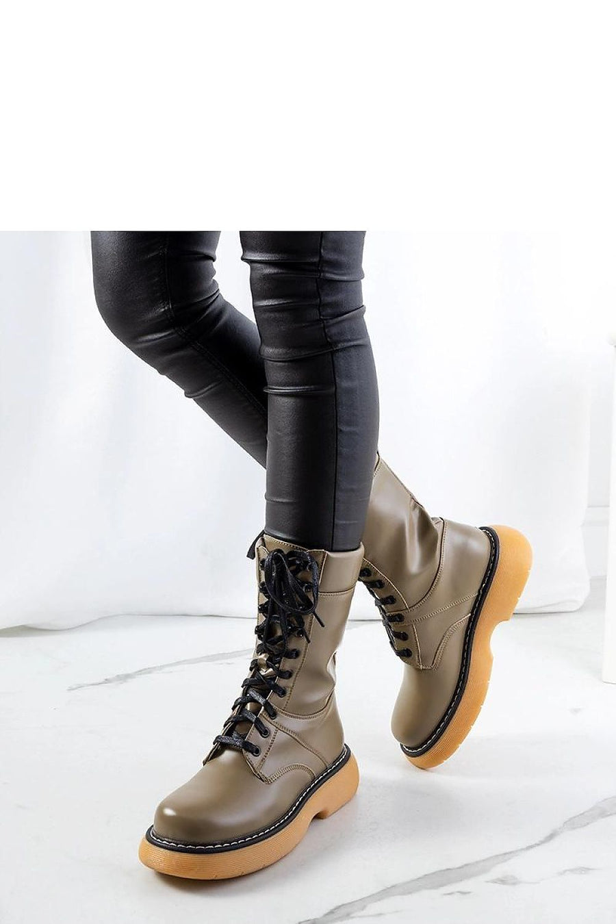  Bottes model 205159 Solea 
