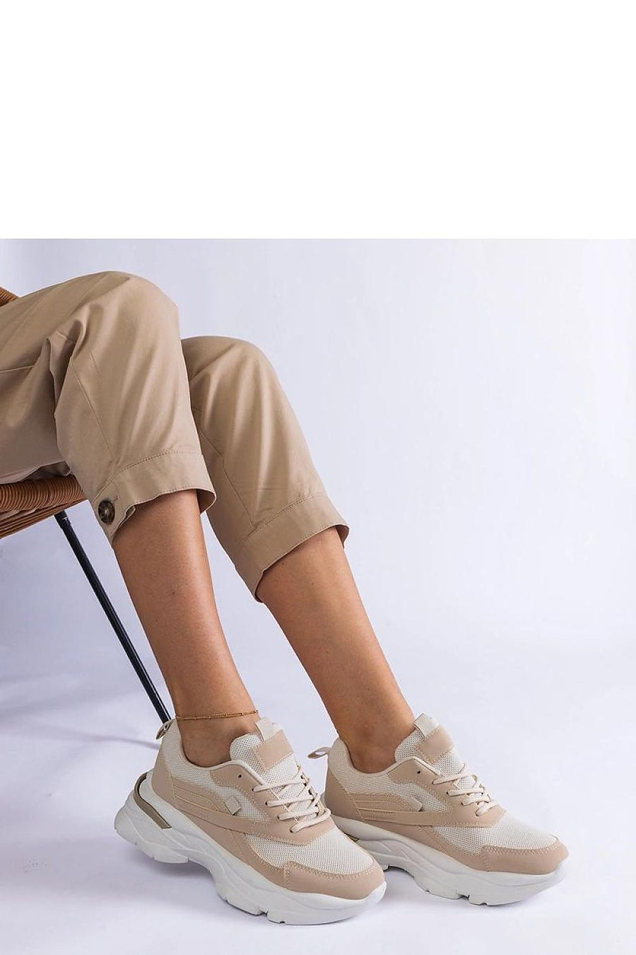  Baskets model 207133 Solea 