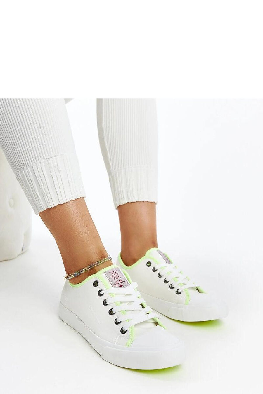  Baskets model 207350 Solea 