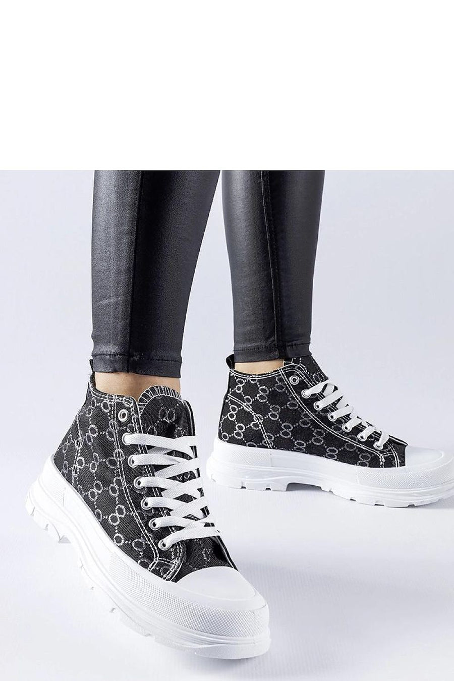  Baskets model 207613 Solea 