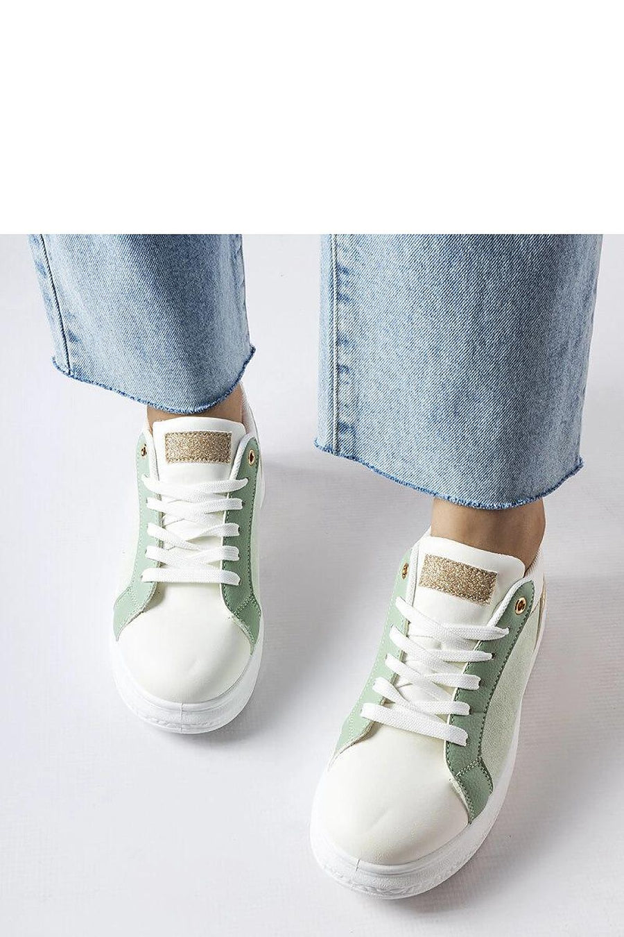  Baskets model 207725 Solea 