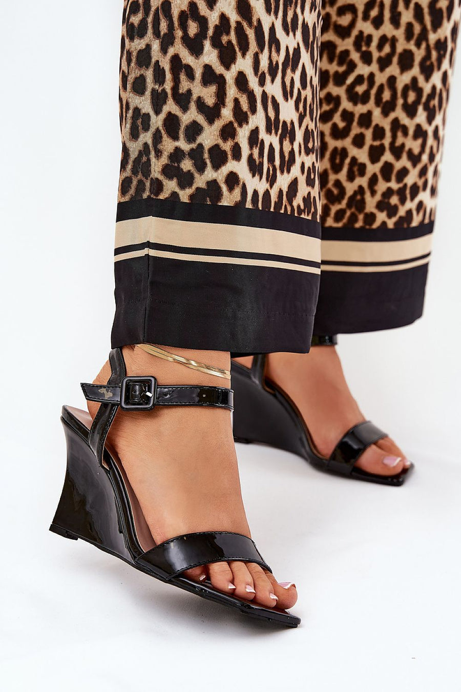  Cothurnes model 210798 Step in style 