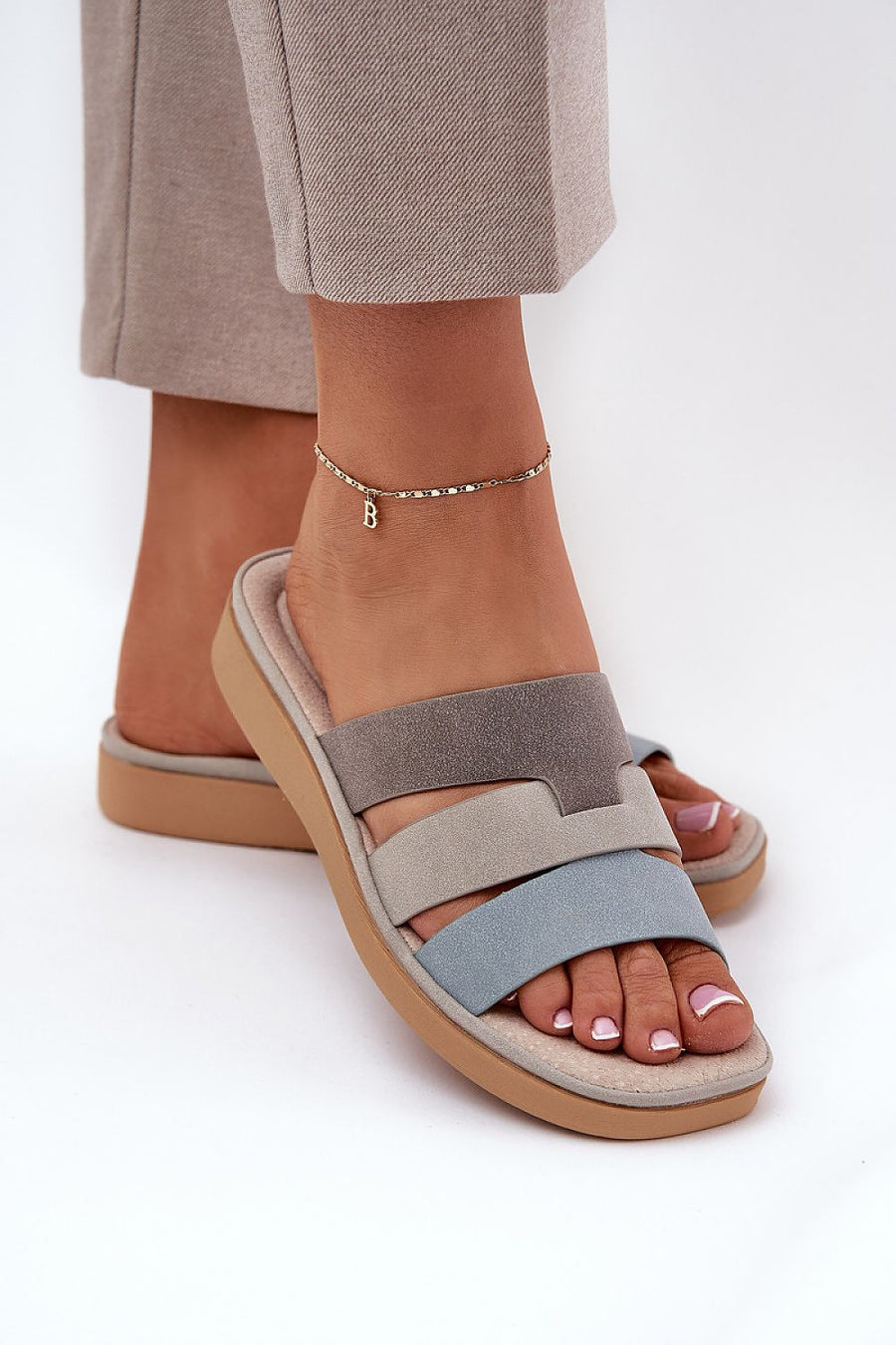  Clacquettes model 211689 Step in style 