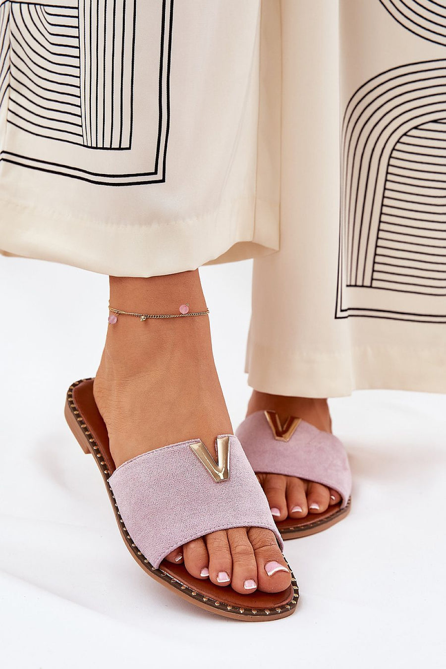  Clacquettes model 211709 Step in style 