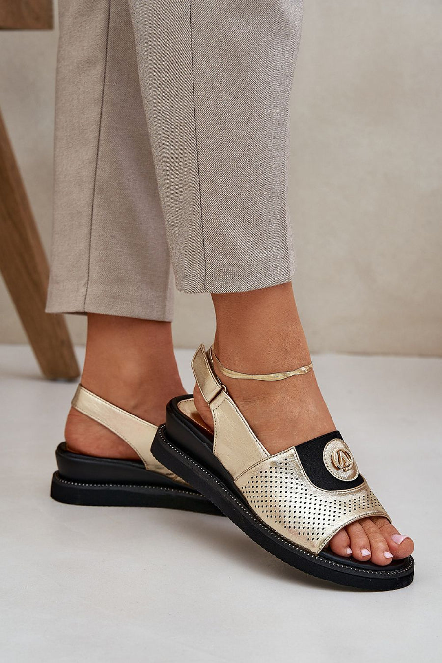  Cothurnes model 211717 Step in style 
