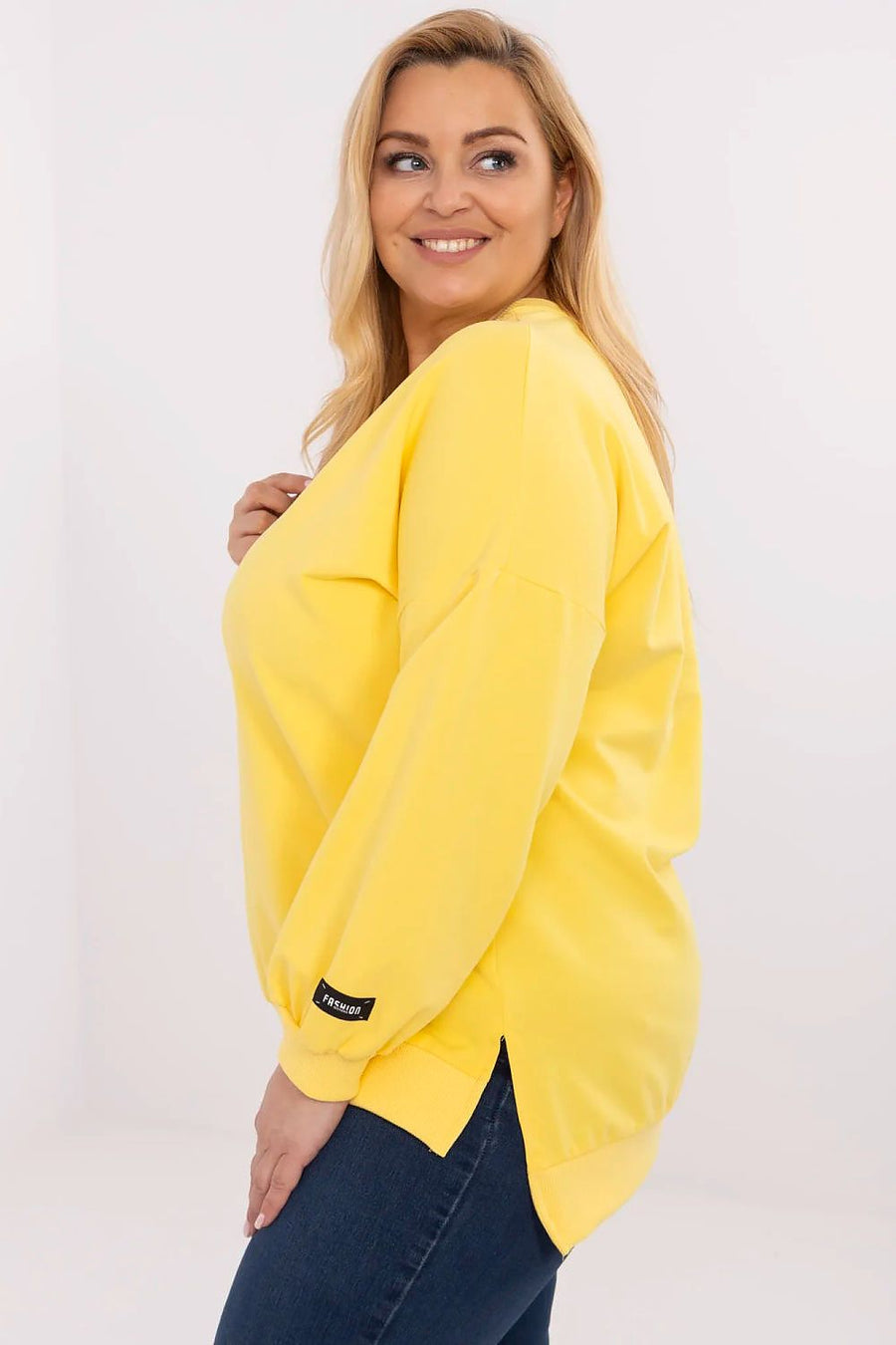  Sweatshirt model 211734 Relevance 