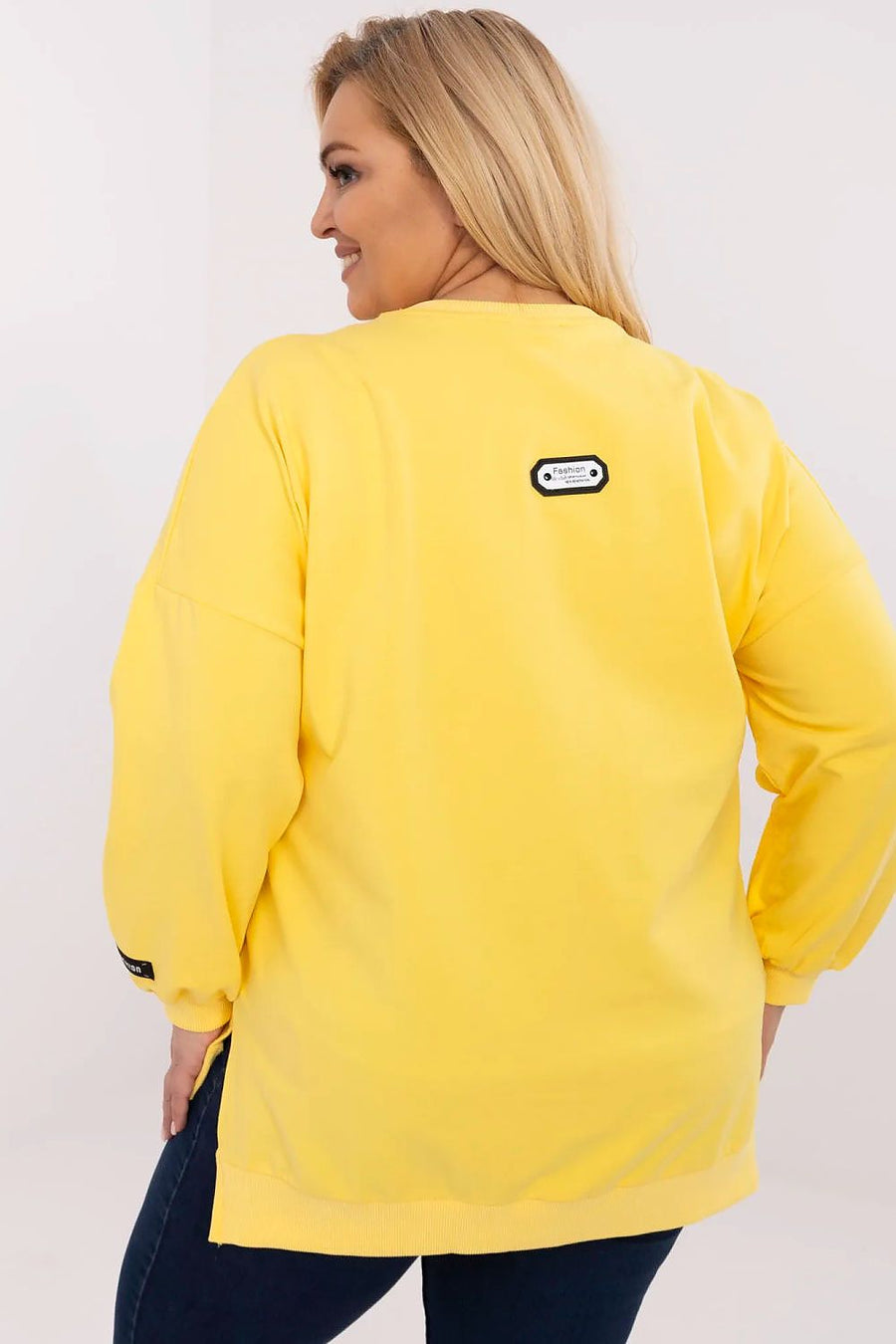  Sweatshirt model 211734 Relevance 