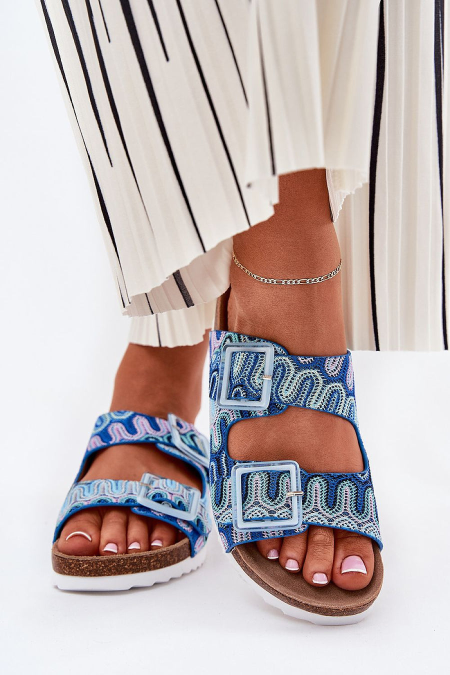 Clacquettes model 211961 Step in style 