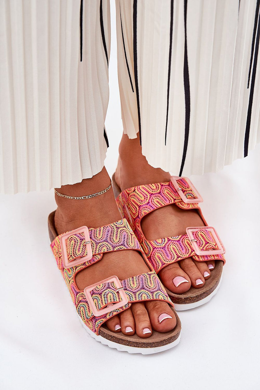  Clacquettes model 211964 Step in style 