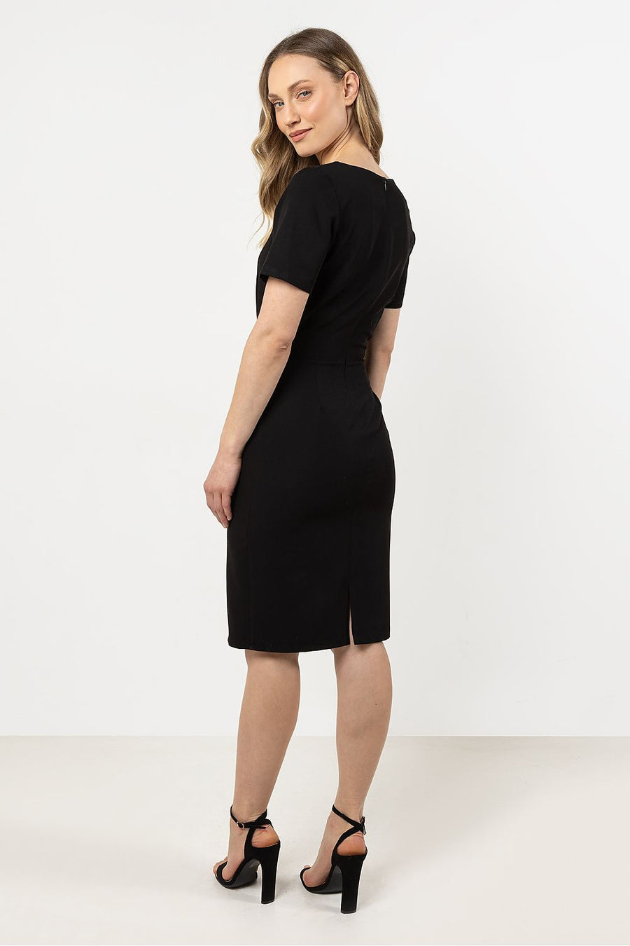  Robe de jour model 212232 awama 