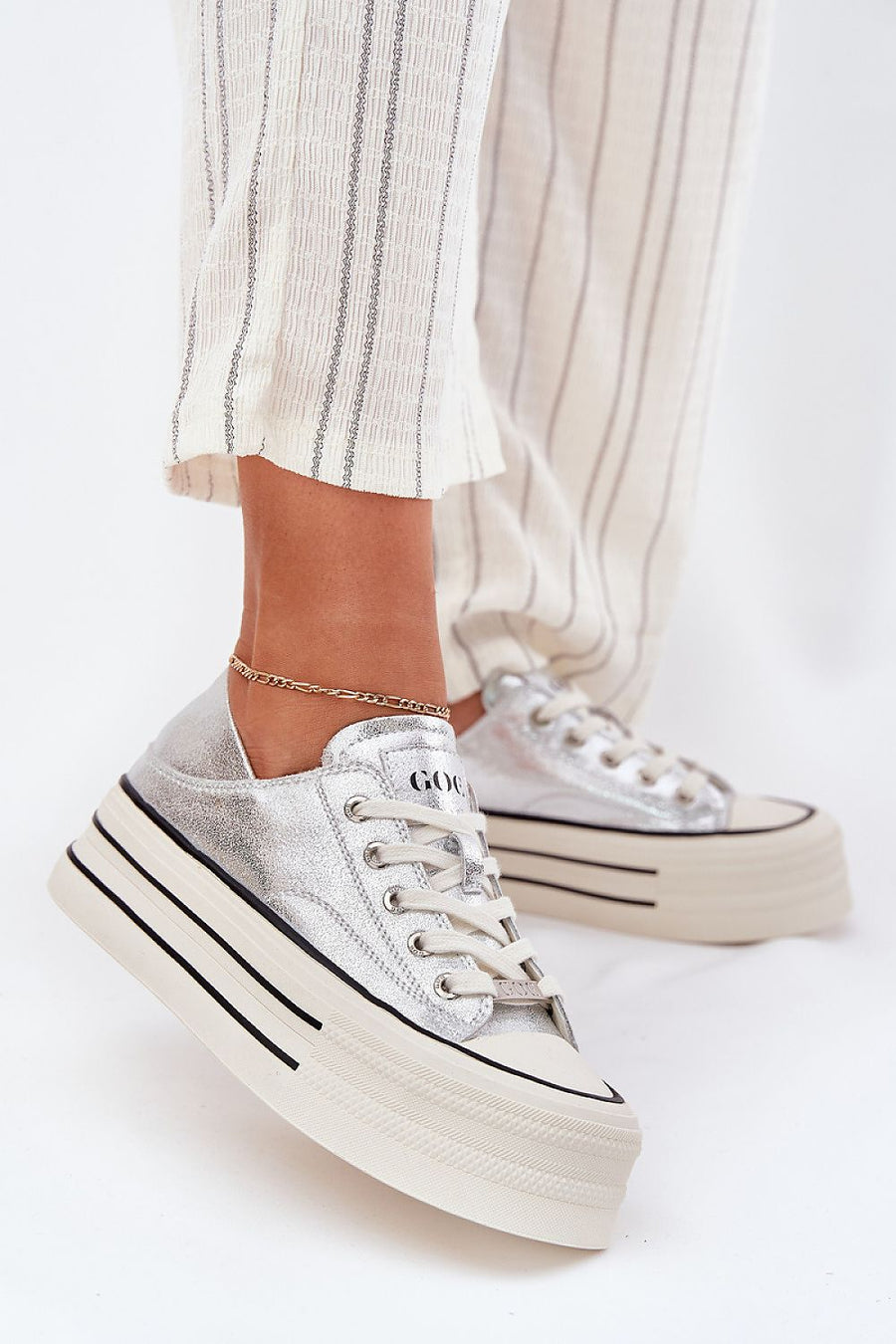  Baskets model 212730 Step in style 