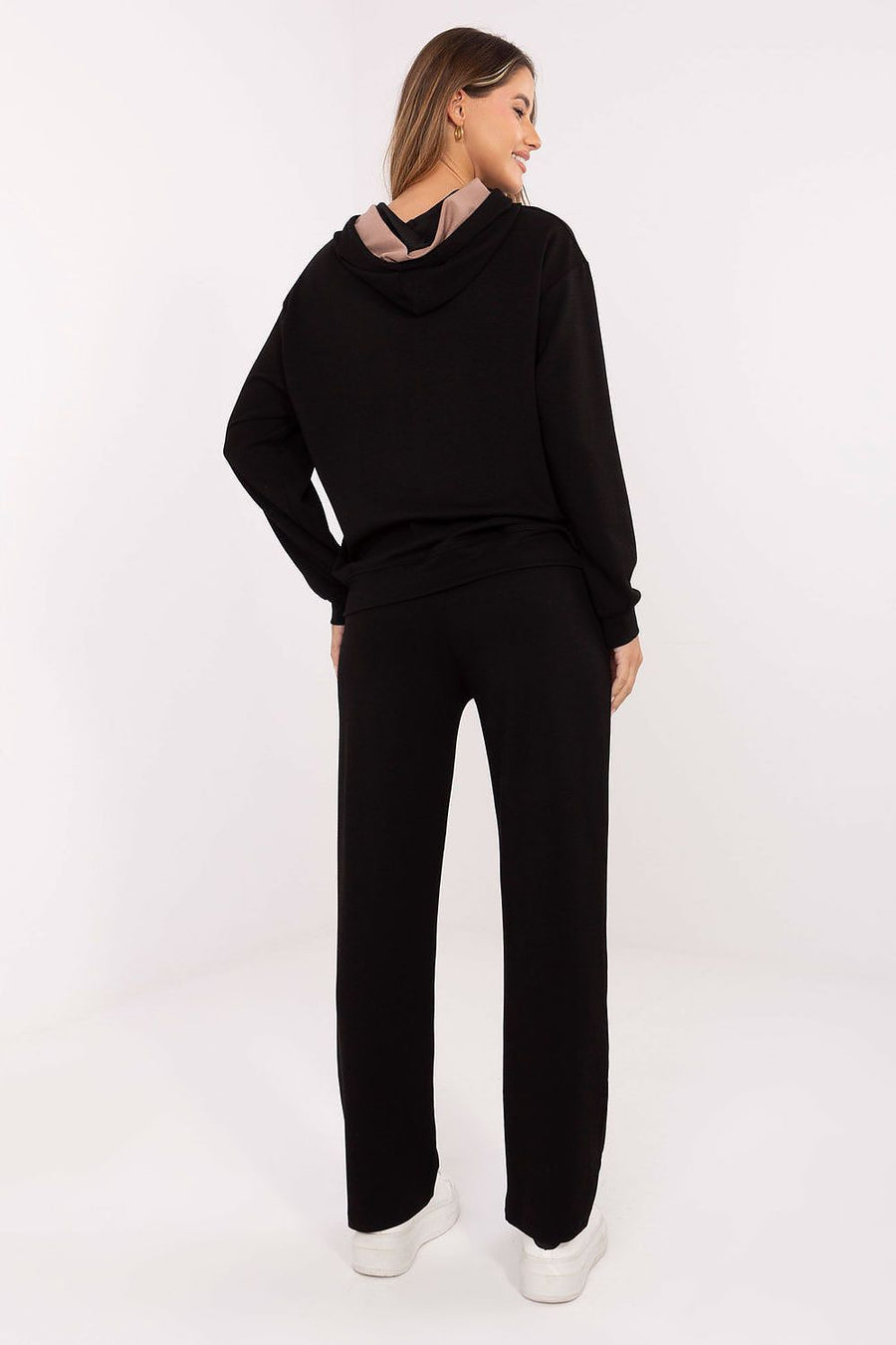  L`ensemble model 218821 Relevance 