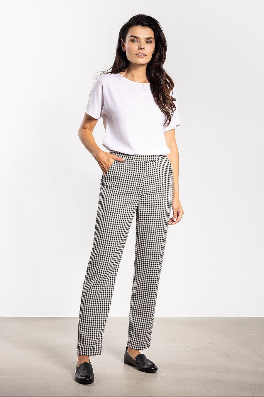  Pantalon femme model 218973 awama 