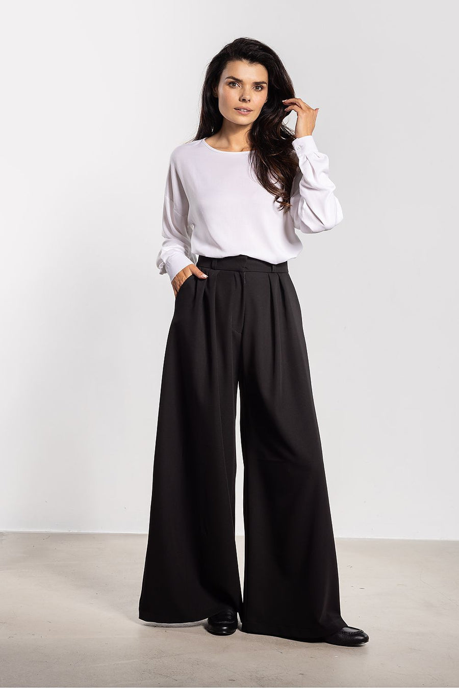  Pantalon femme model 218989 awama 