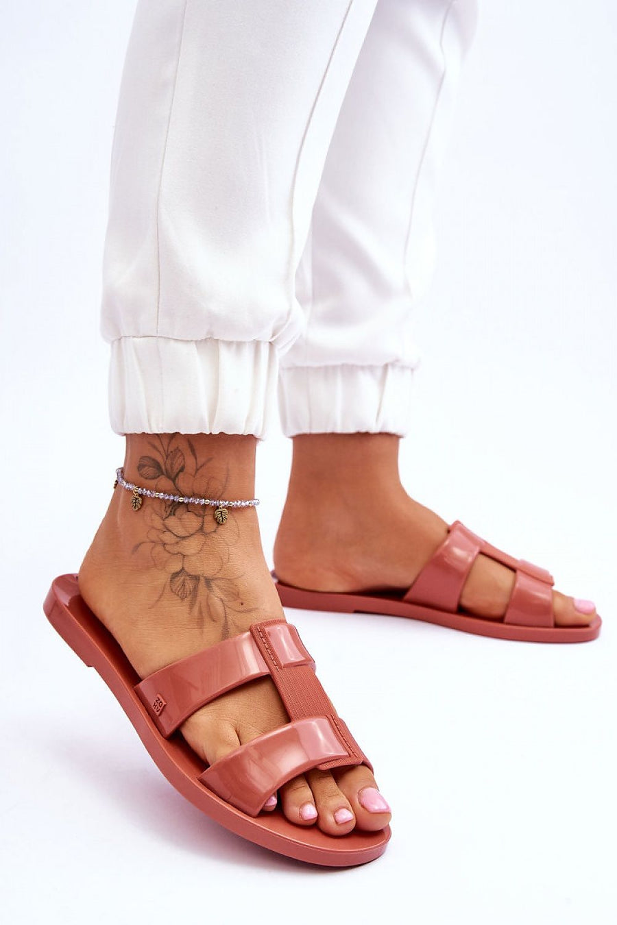  Clacquettes model 178354 Step in style 