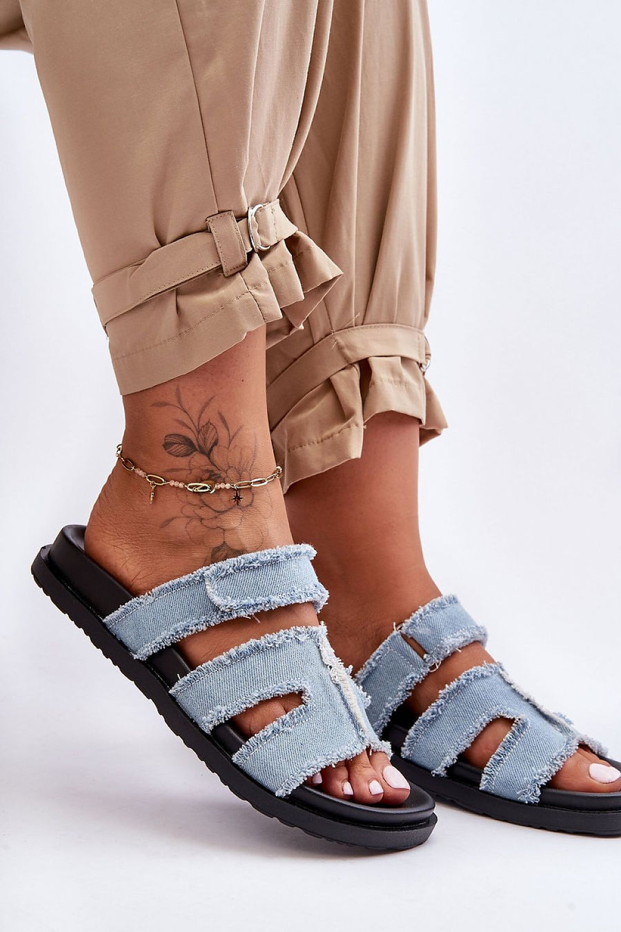  Clacquettes model 183452 Step in style 